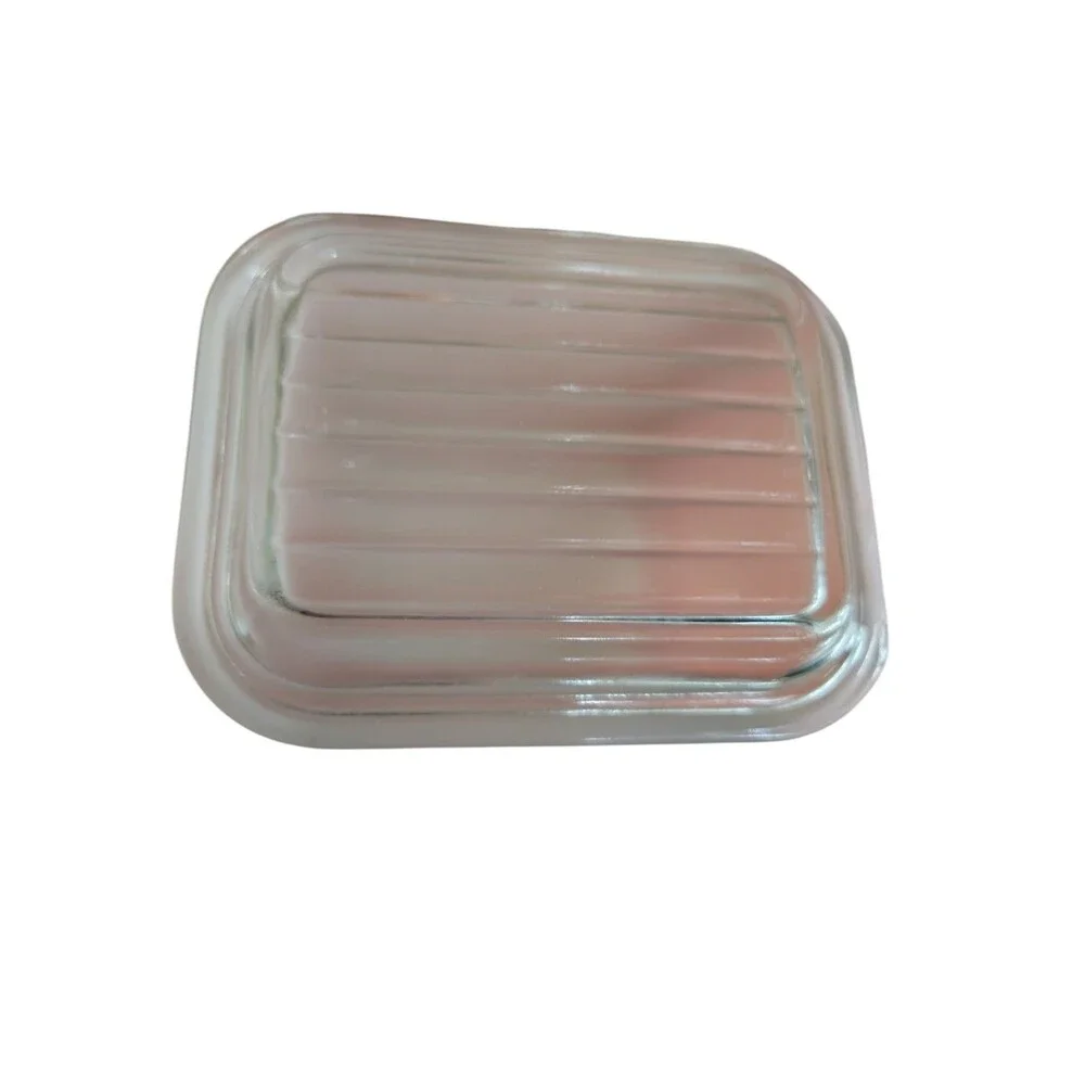 Pyrex ***small chip